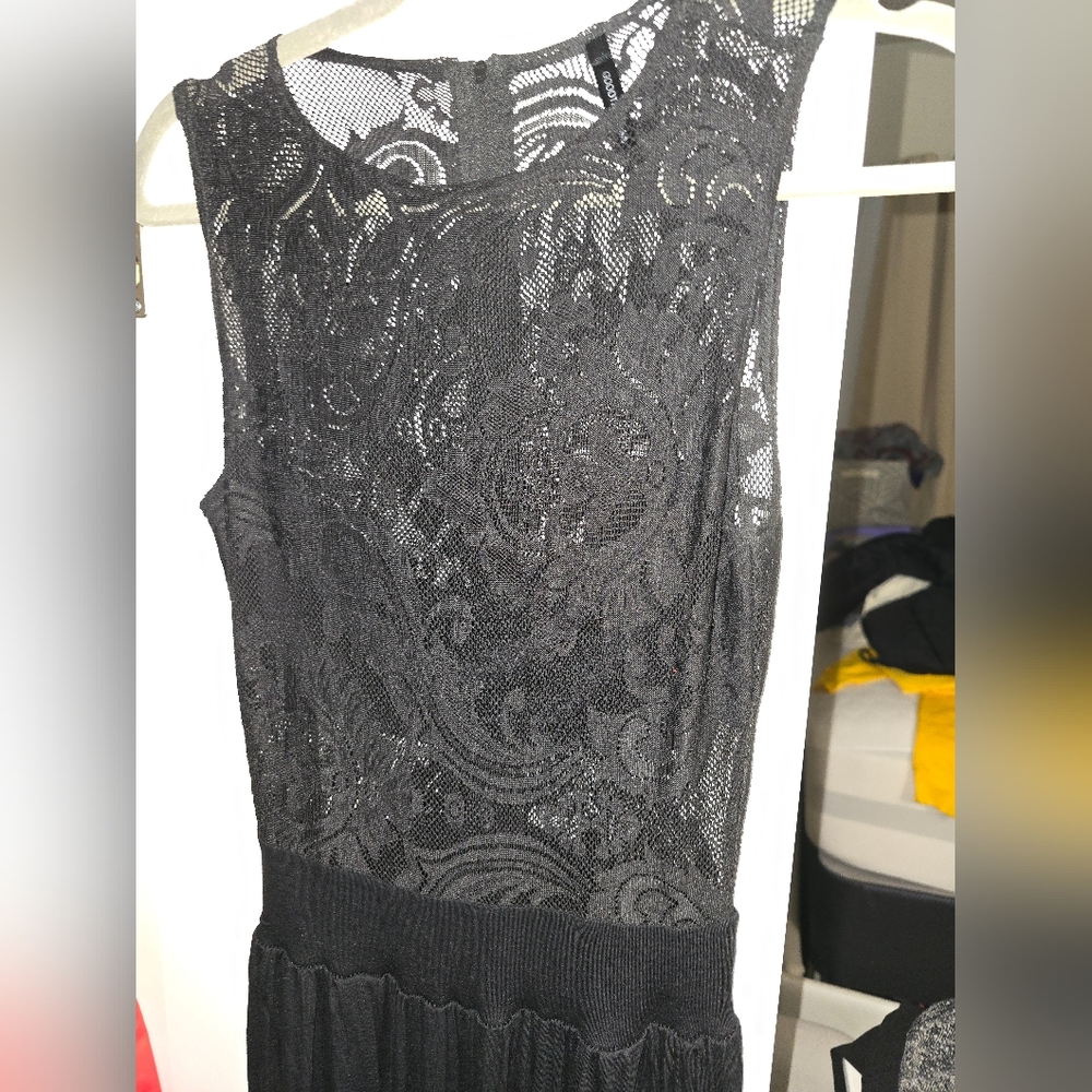 Lace Maxi dress with hight splits
